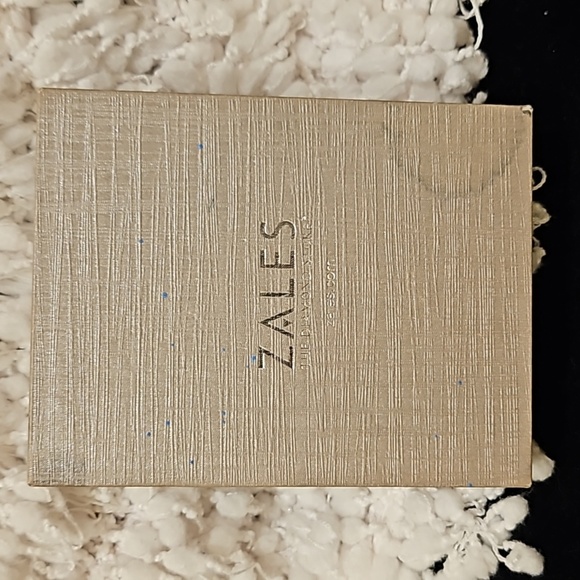 Zales Nameplate - Picture 10 of 12